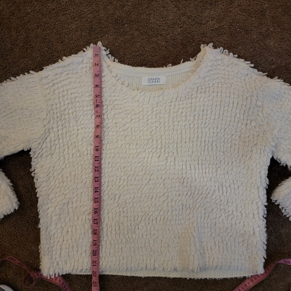 Lowrys Farm Fuzzy Wool Pullover Sweatshirt In Warm Ivory - Picture 7 of 9